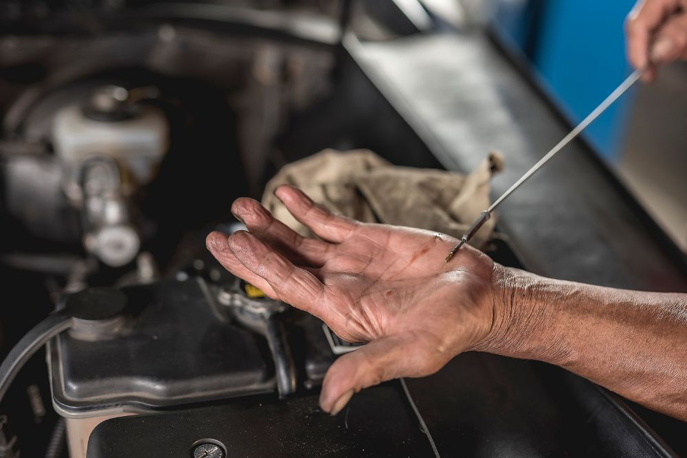 Overfilling or underfilling transmission fluid