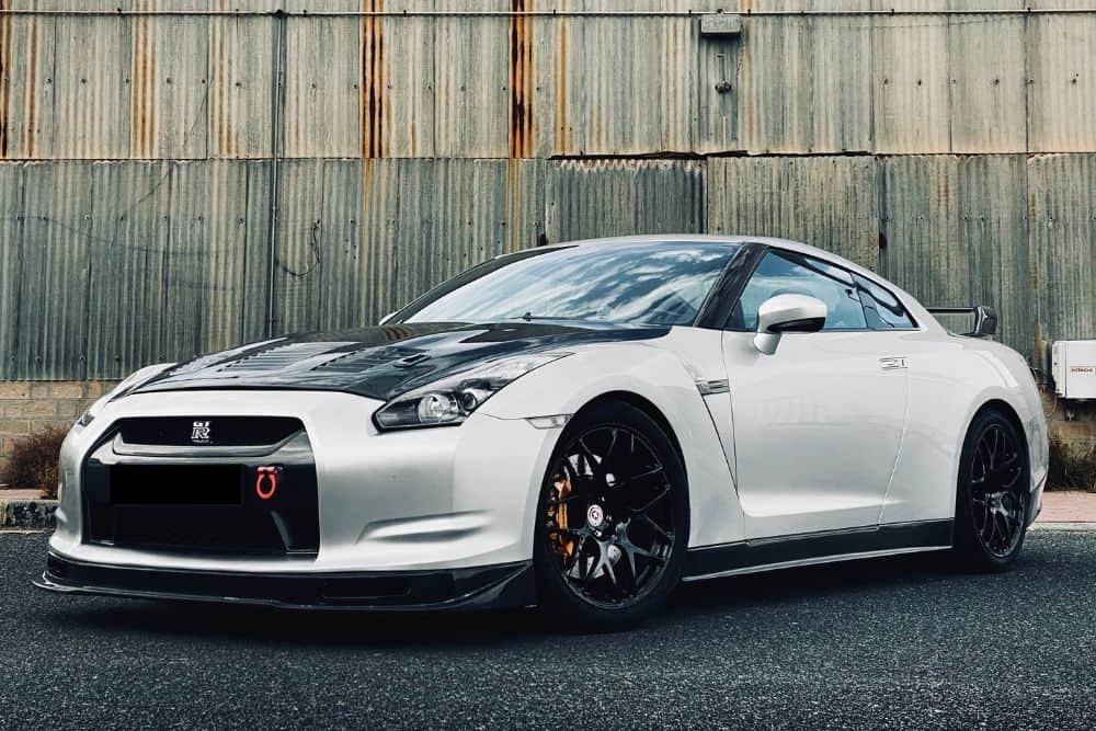 A silver Nissan GTR